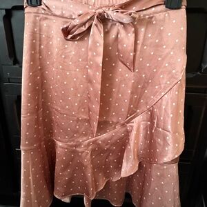 LIKE NEW VENUS MID LENGTH POLKA DOT SKIRT.